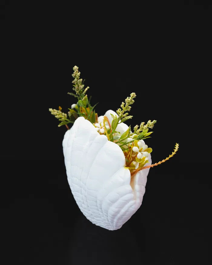 Shell Vase (White)