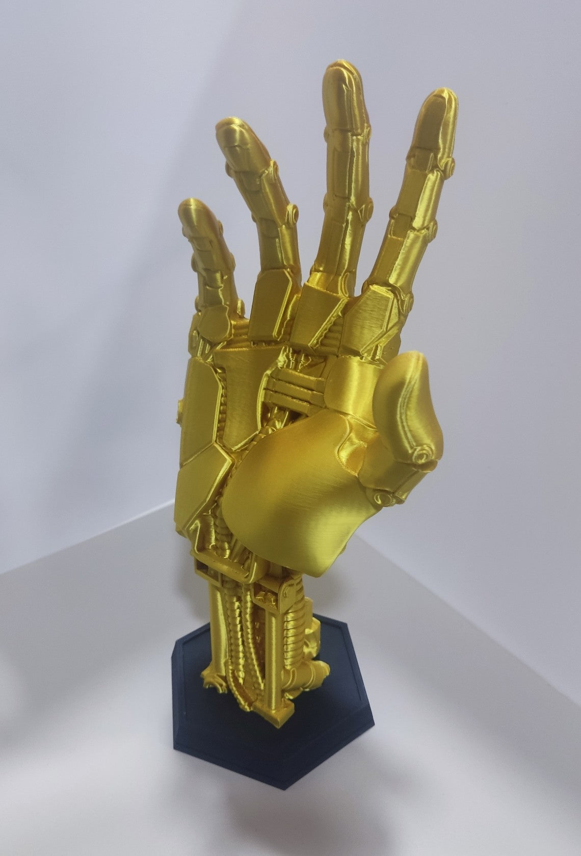 Robot Hand Controller Holder (Gold)