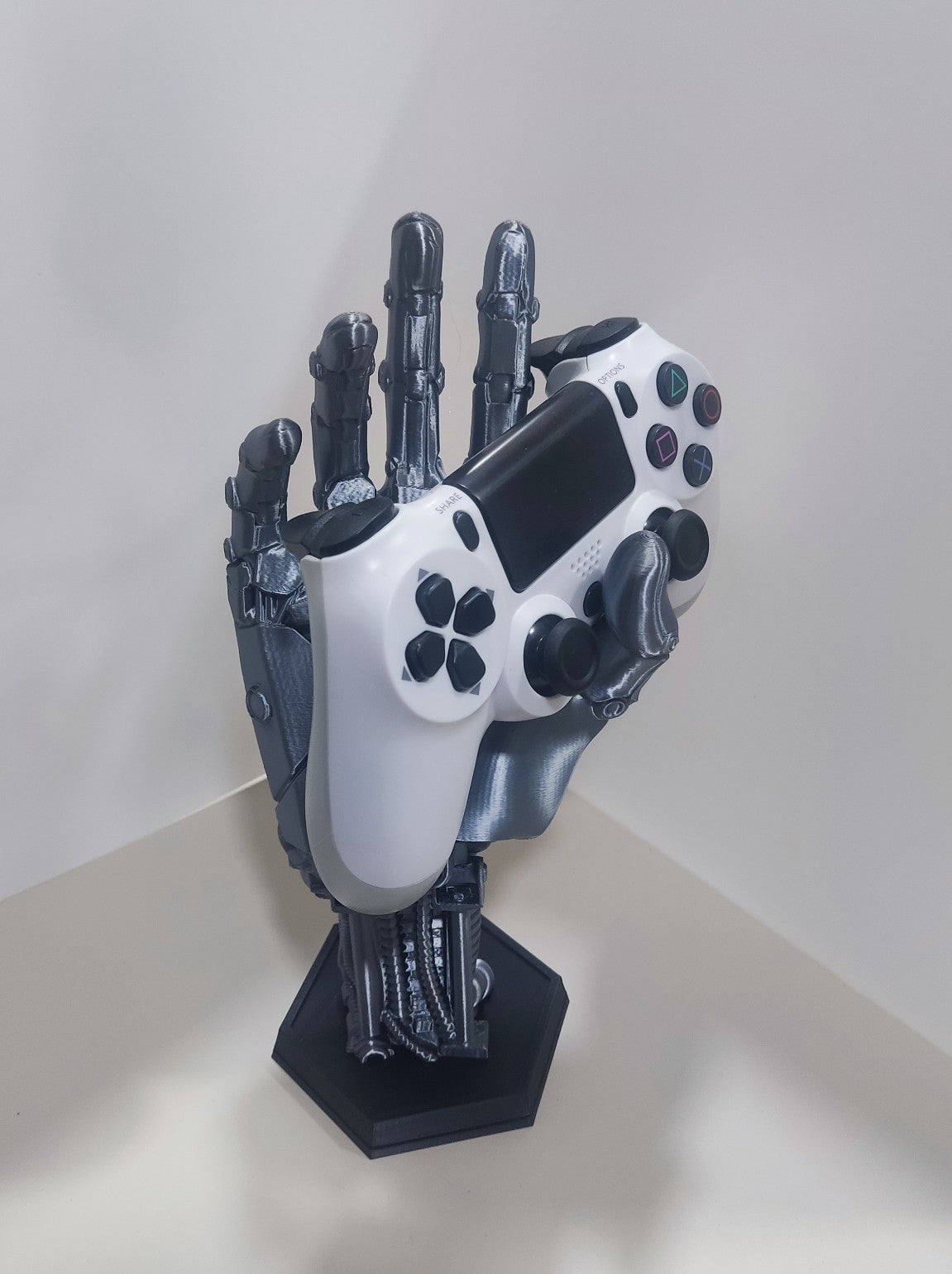 Robot Hand Controller Holder (Graphite)