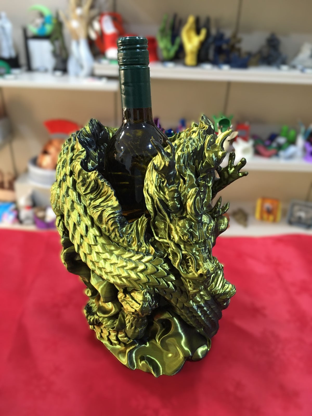 Dragon’s Embrace Wine Holder (Black-Gold)