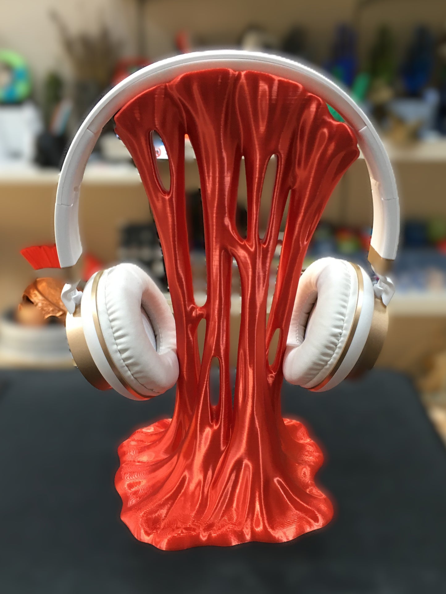 Stick to the beat Headphone holder (Red Silk)