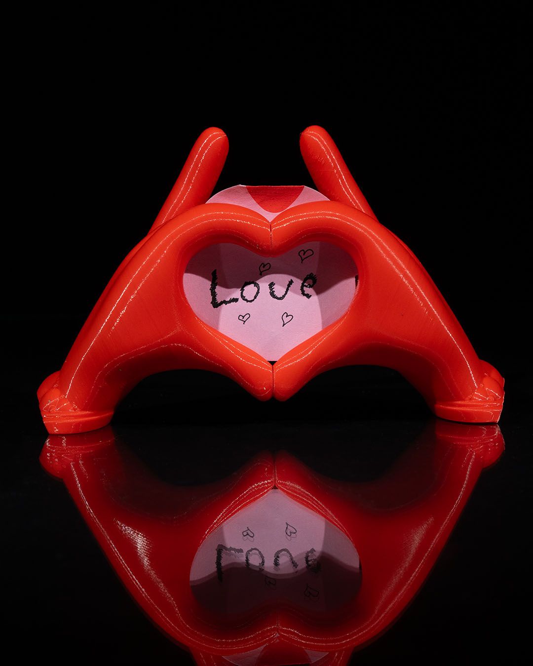 Heart Hands Phone Holder (Red)